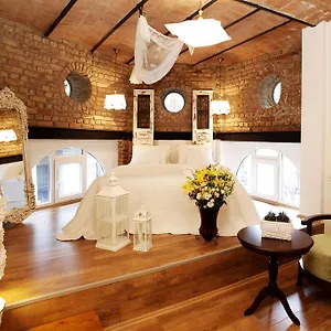 Апарт-отель The White Swan Beyoglu
